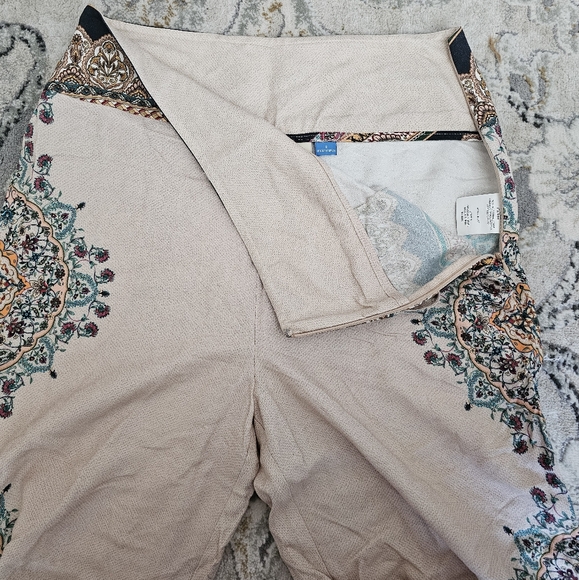 Farm Rio Pants - Picture 6 of 11